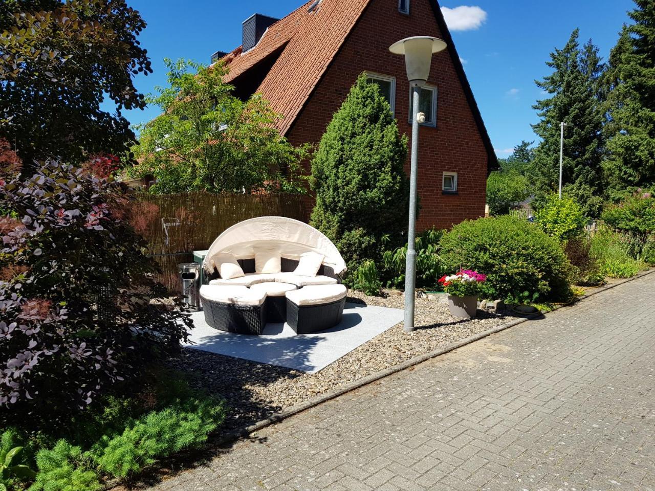 Ullas Gaestehaus ムンスター・イン・ハイデクライス エクステリア 写真